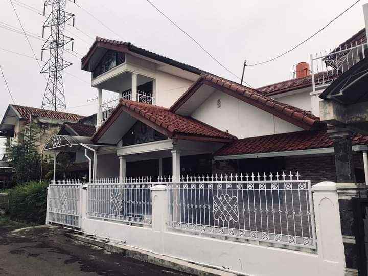 dijual rumah sukamenak