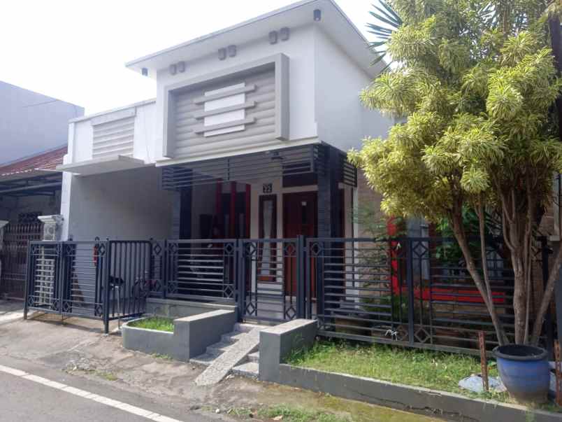 dijual rumah sulfat agung