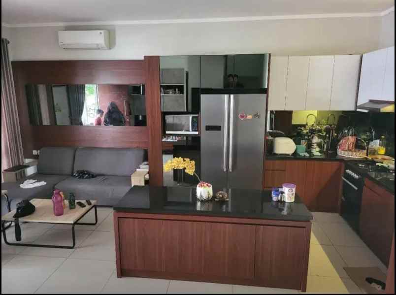 dijual rumah summarecon bekasi cluster