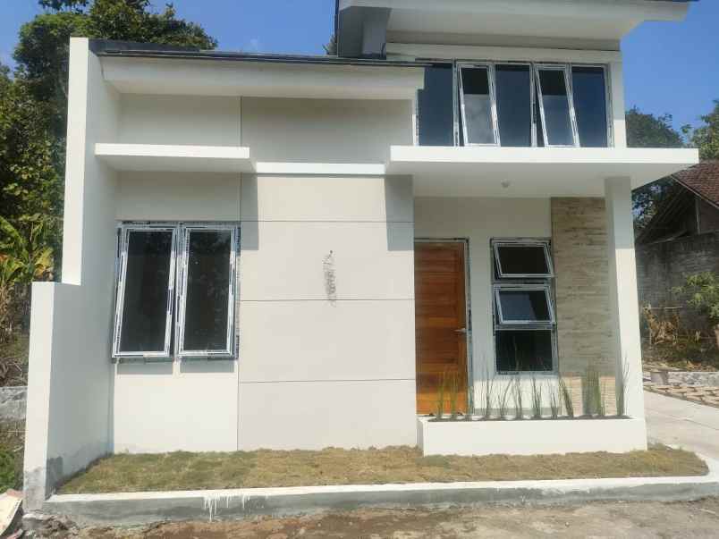 dijual rumah surobayan argomulyo sedayu