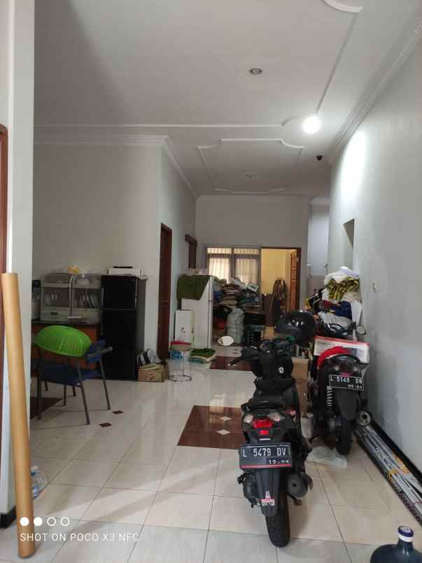 dijual rumah sutorejo