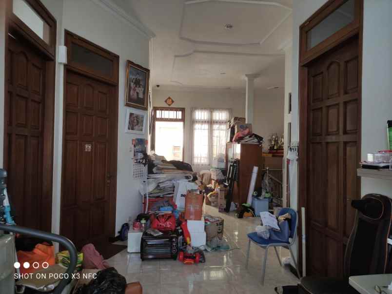 dijual rumah sutorejo