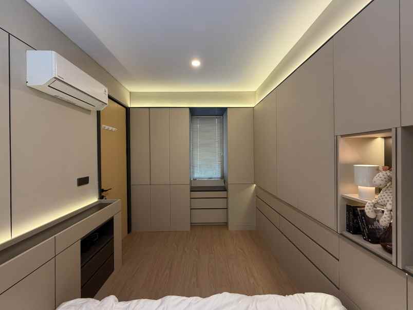 dijual rumah suvarna sutera cluster astha