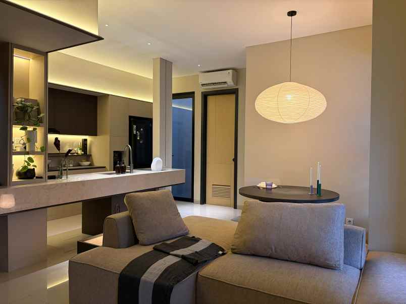 dijual rumah suvarna sutera cluster astha