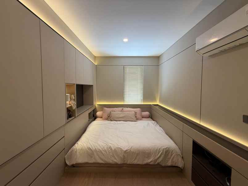 dijual rumah suvarna sutera cluster astha