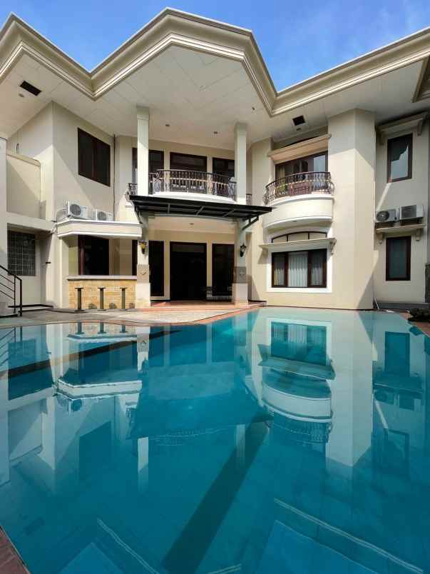 dijual rumah taman hunian satelit