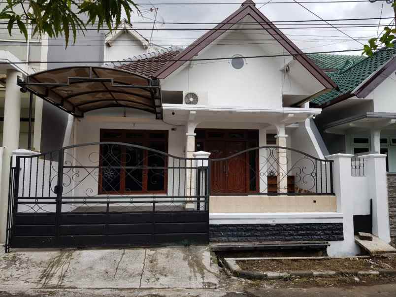 dijual rumah taman sulfat