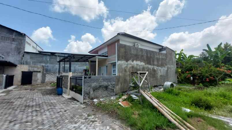 dijual rumah tamantirto