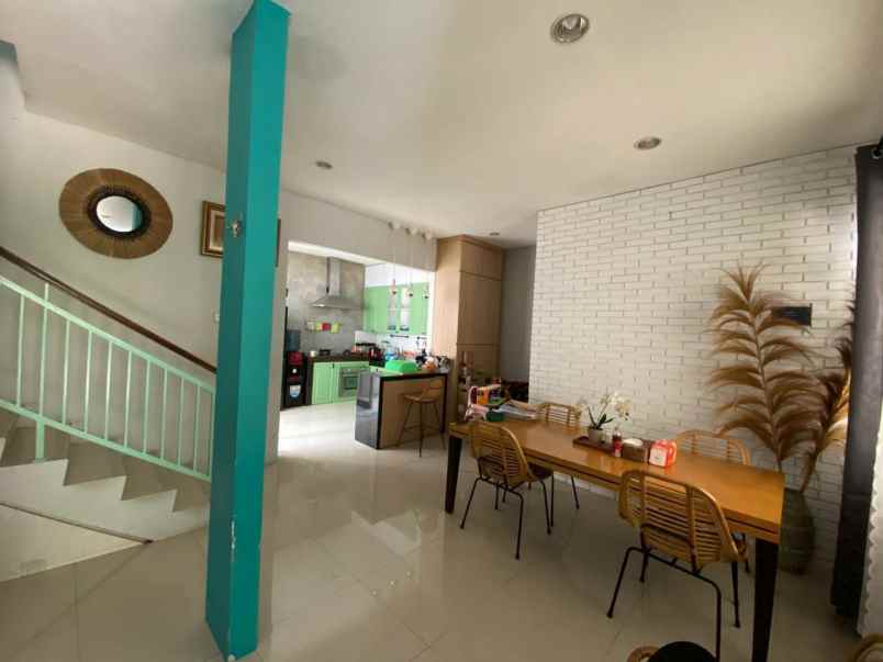 dijual rumah tamini residence cipayung
