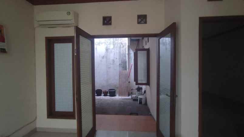 dijual rumah tanah abang jakarta pusat