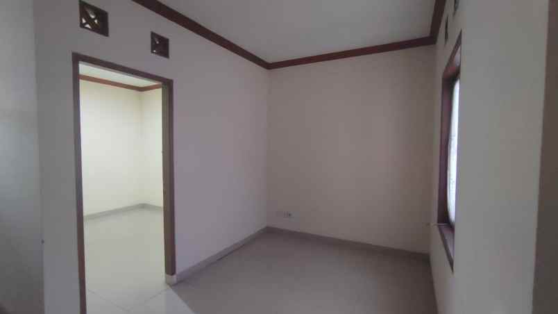 dijual rumah tanah abang jakarta pusat