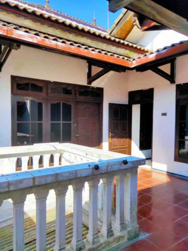 dijual rumah tenggilis