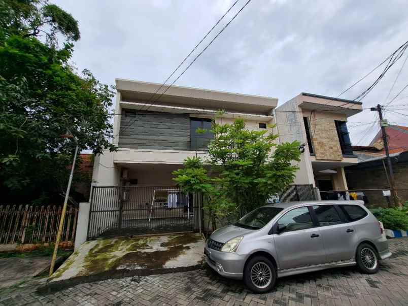 dijual rumah tenggilis mejoyo