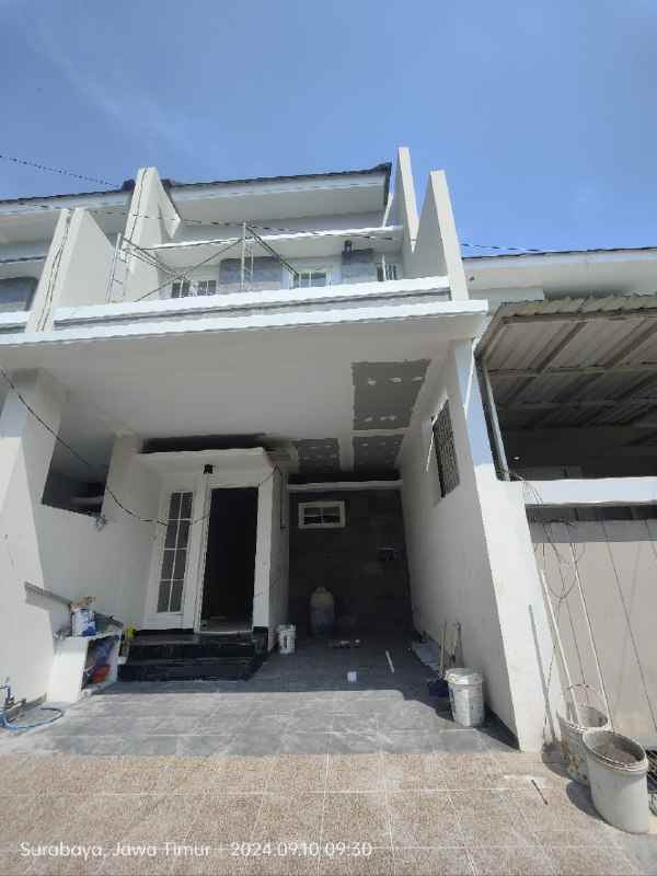 dijual rumah tenggilis mejoyo