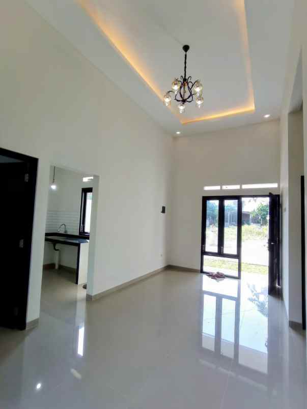 dijual rumah tonggalan