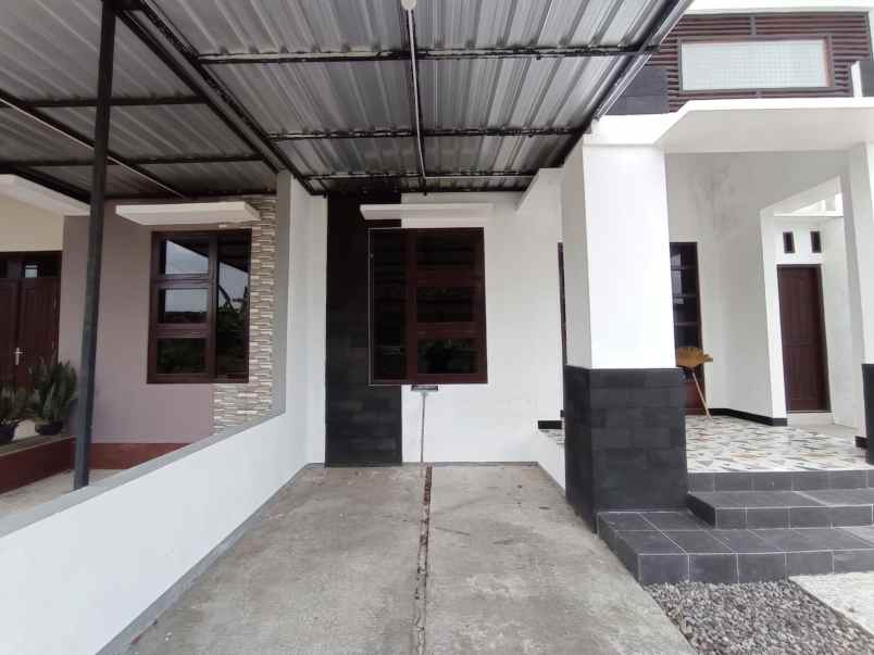 dijual rumah trunuh klaten selatan klaten