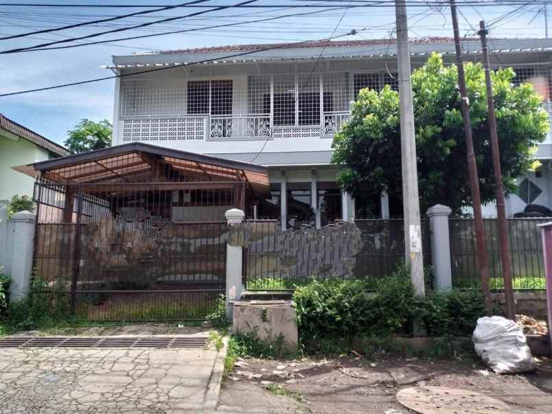 dijual rumah tubagus ismail dago bandung