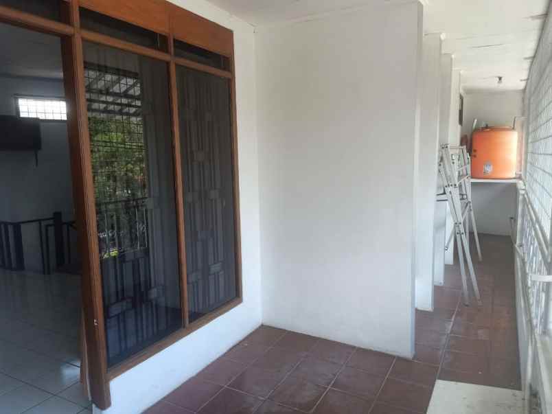 dijual rumah tubagus ismail dago bandung