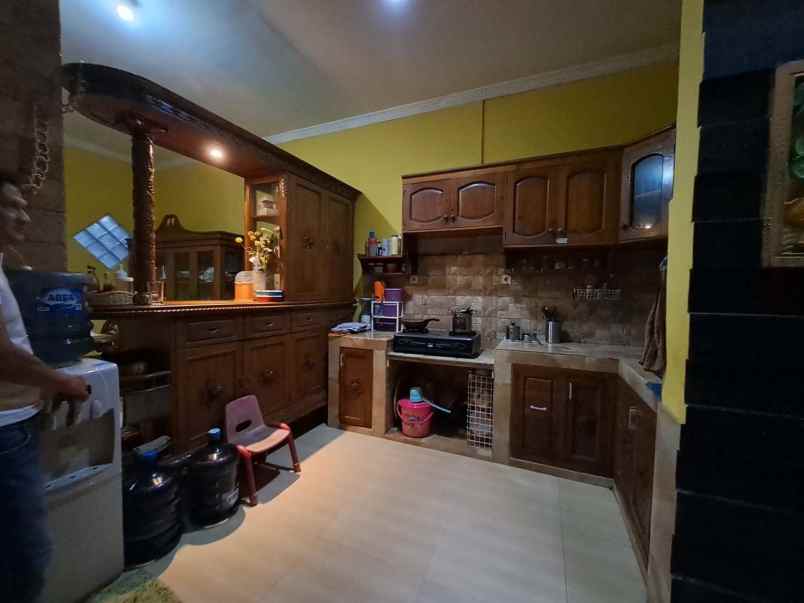 dijual rumah tugu