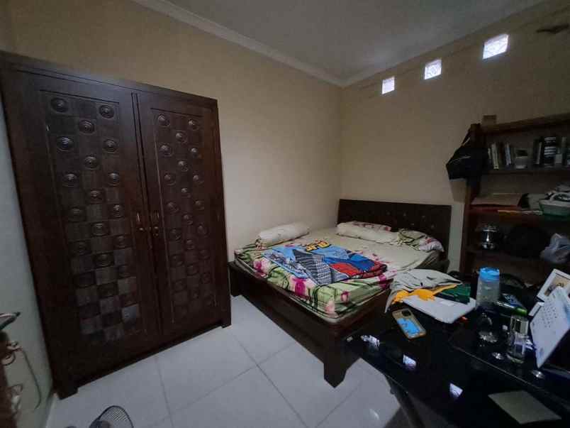 dijual rumah tugu