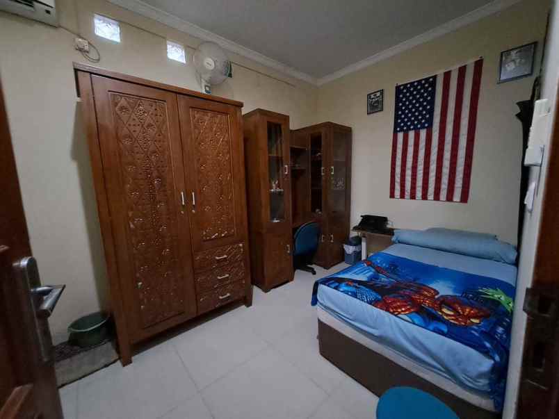 dijual rumah tugu