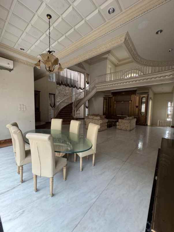dijual rumah vbr 2 pakuwon indah