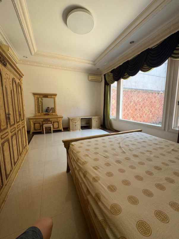 dijual rumah vbr 2 pakuwon indah