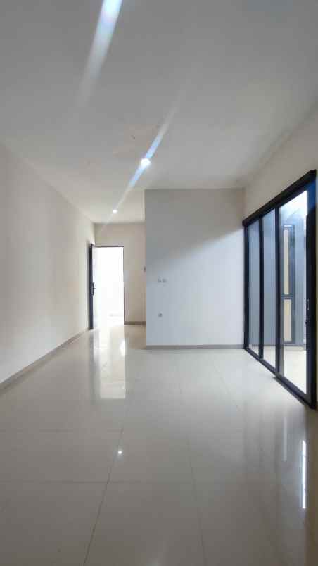 dijual rumah villa hegar townhouse cikoneng