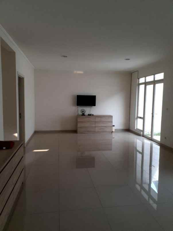 dijual rumah wanakerta