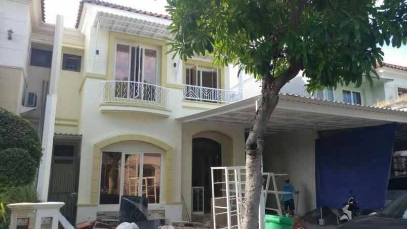 dijual rumah wbm royal palais surabaya
