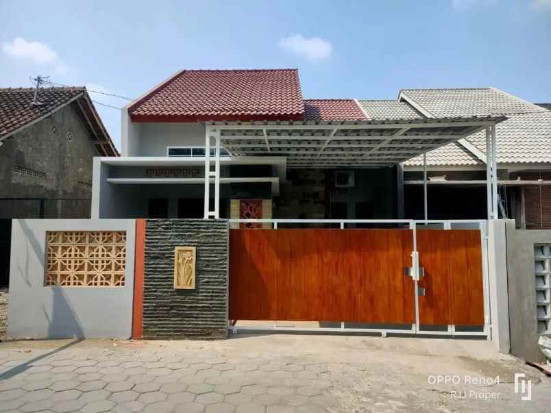 dijual rumah wedomartani