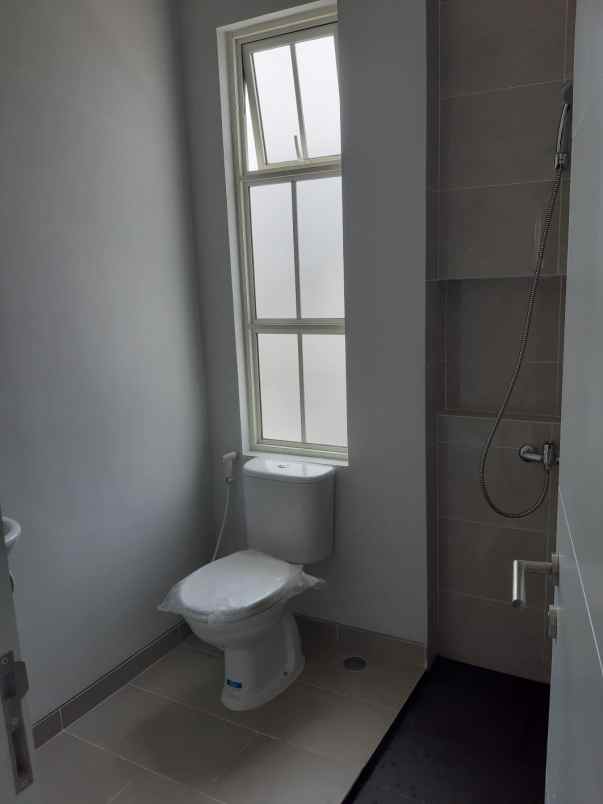 dijual rumah wisata bukit mas paddington