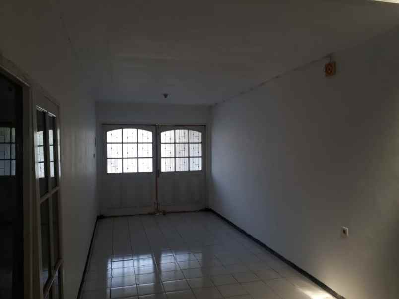 dijual rumah wisma mukti