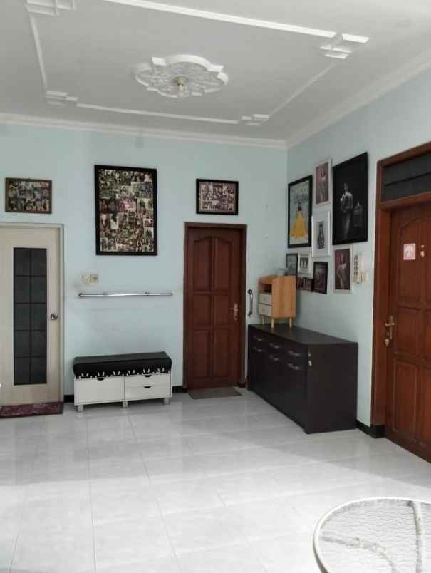 dijual rumah wisma permai