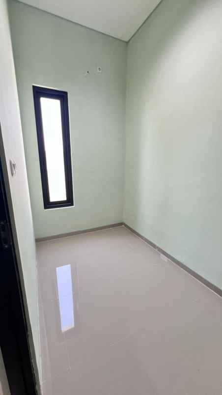 dijual rumah wisma tirto agung