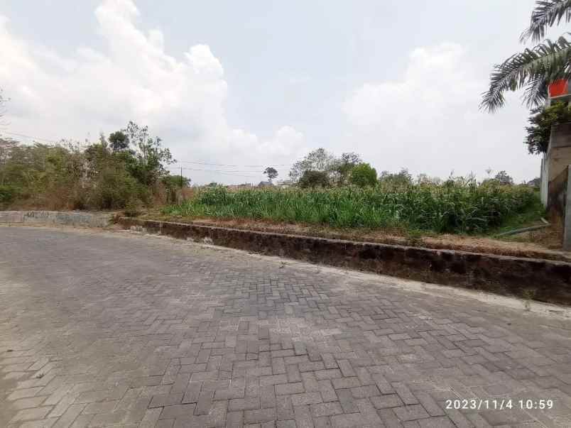 dijual tanah banjeng