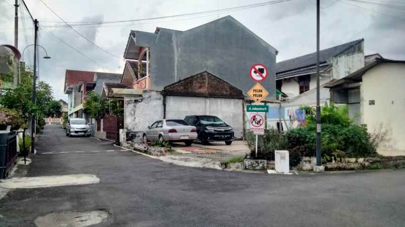dijual tanah jl adhyaksa ii no 42