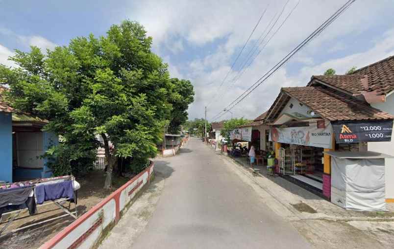 dijual tanah jl kabupaten trihanggo