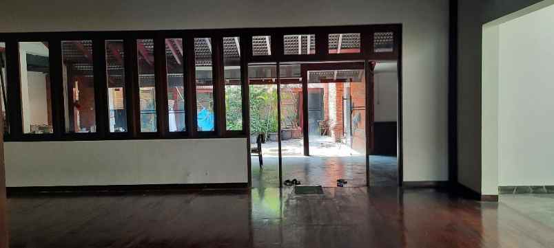 dijual tanah jl raya cut mutia menteng