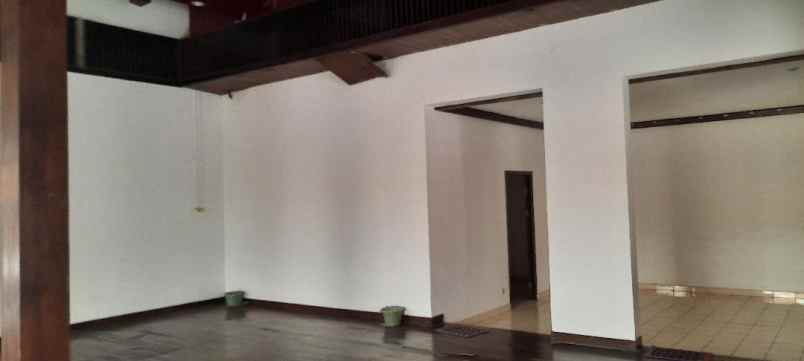 dijual tanah jl raya cut mutia menteng