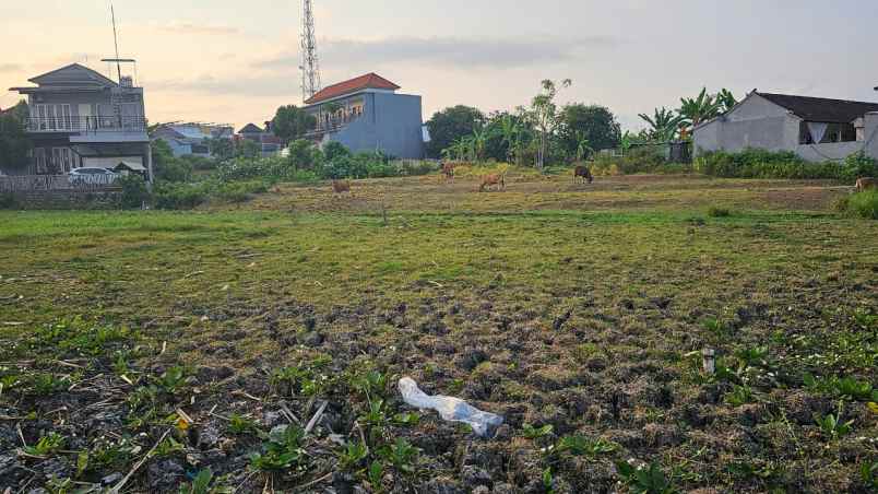 dijual tanah komersil lokasi kerobokan