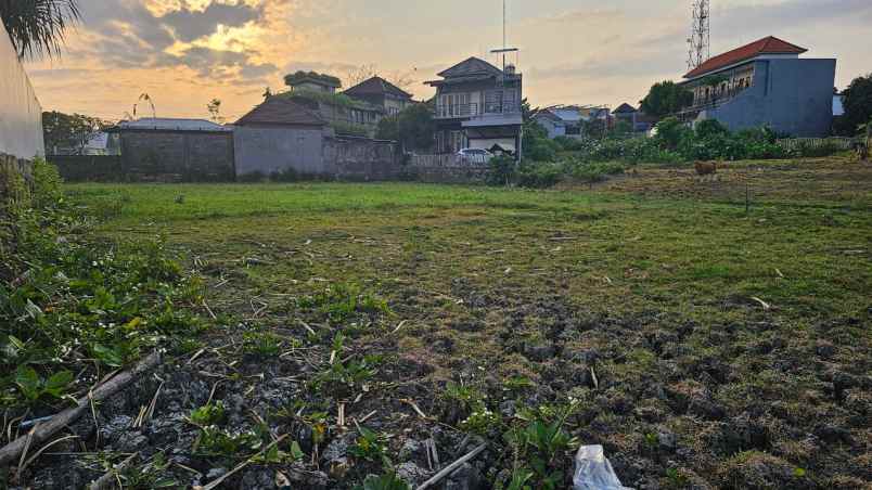 dijual tanah komersil lokasi kerobokan