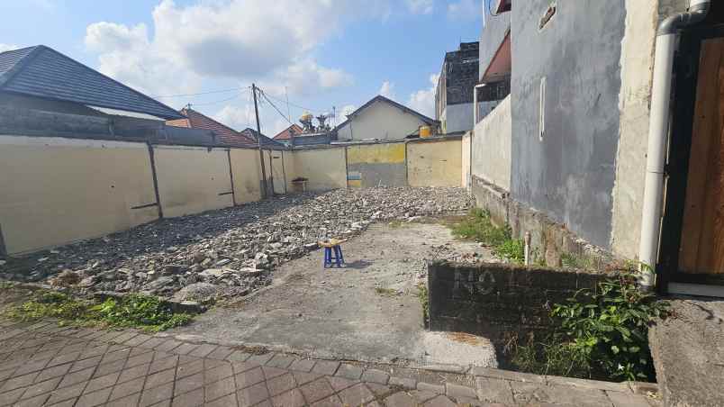 dijual tanah komersil lokasi padonan utara canggu