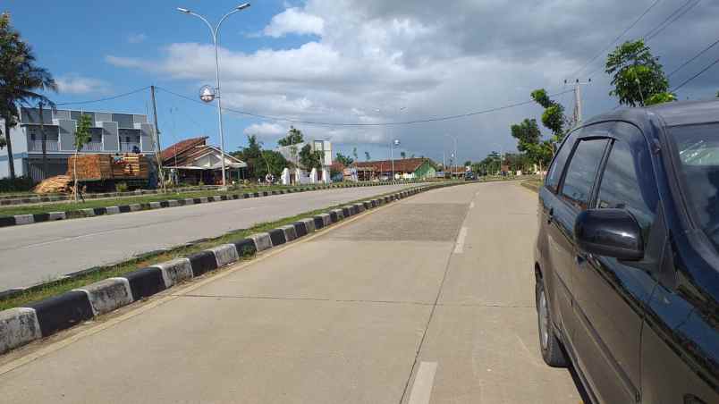 dijual tanah lokasi strategis dipinggir