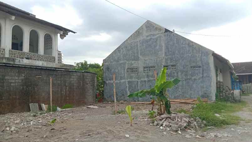 dijual tanah pelemburan sariharjo