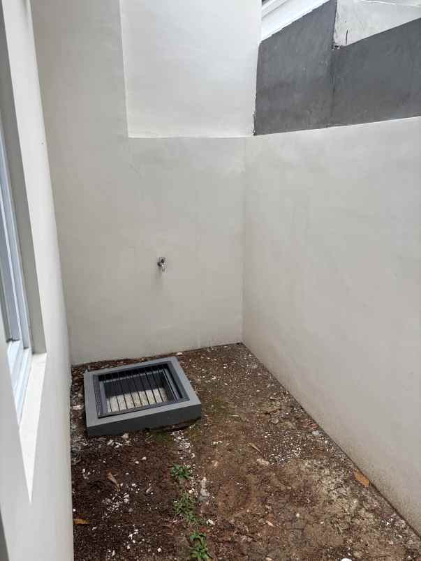 dijual unit rumah baru paramount petals