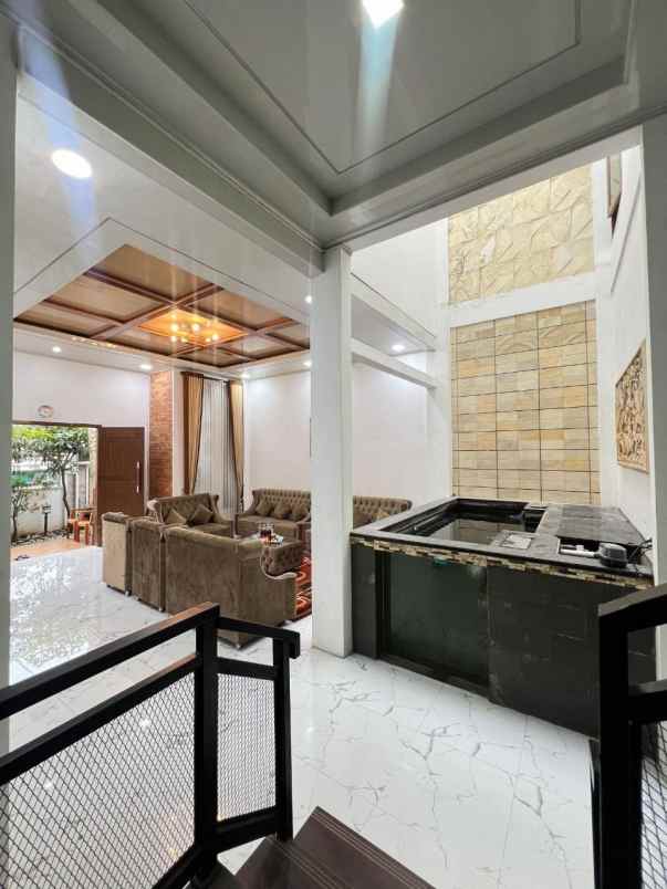 dijual villa cantik semi furnished lokasi junrejo batu