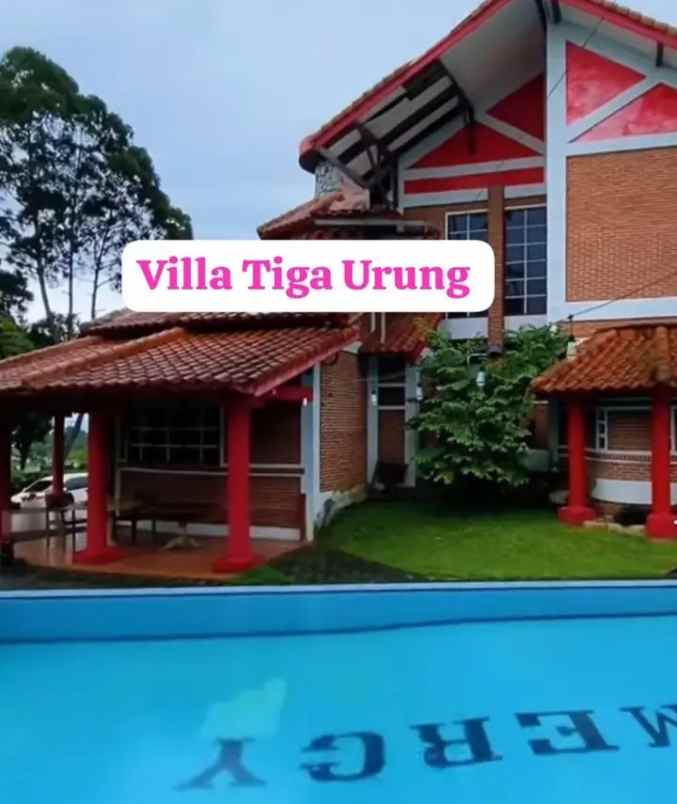 dijual villa desa cipari