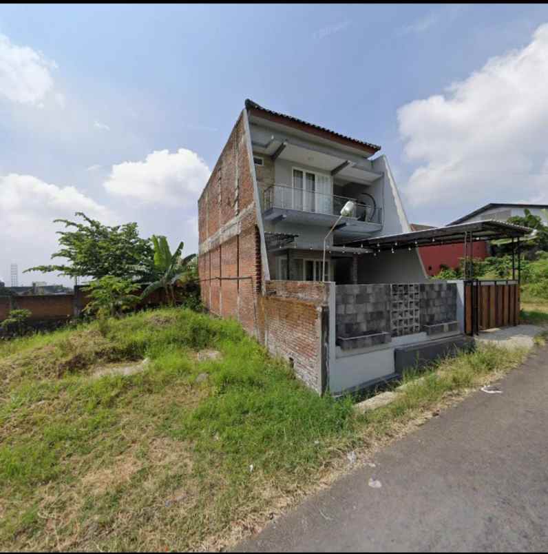 dijual villa jl abdul gani atas