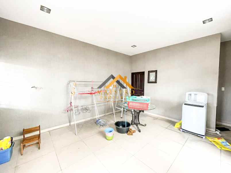 dijual villa komplek cemara asri jalan azalea 1 medan